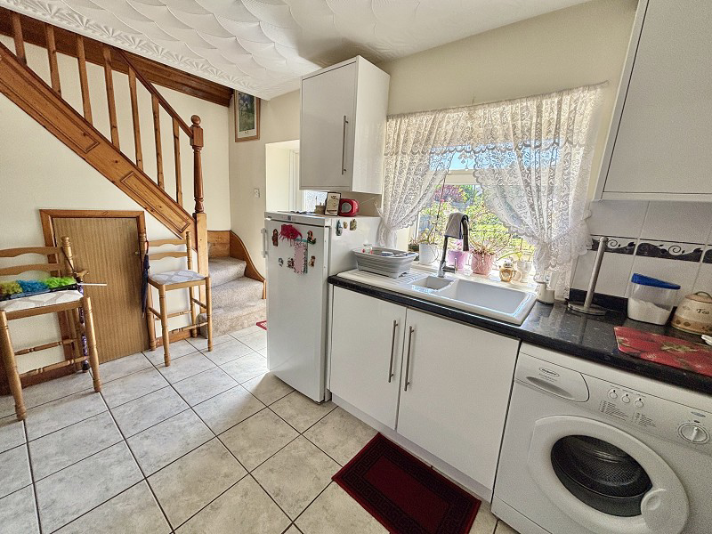 Orchard Street, Pontardawe, Swansea., photo 8