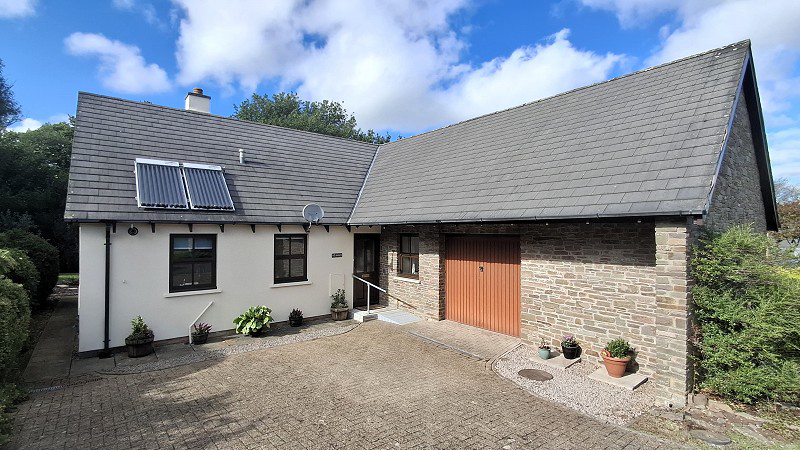Meadow Side, Llanspyddid, Brecon, Powys.