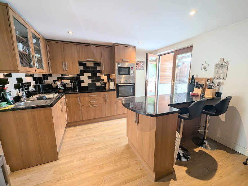 Heol Gleien, Lower Cwmtwrch, Powys., photo 5
