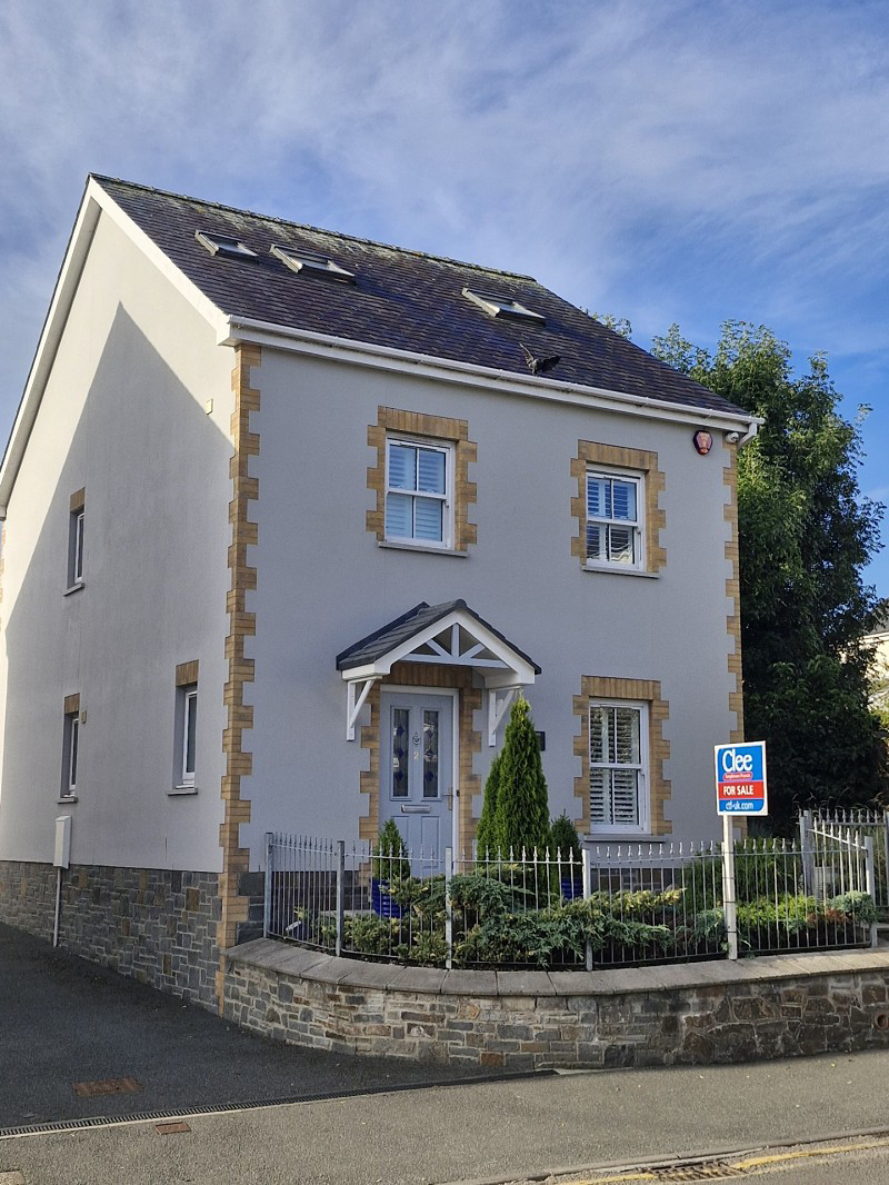 Glannant Road, Carmarthen, Carmarthenshire.