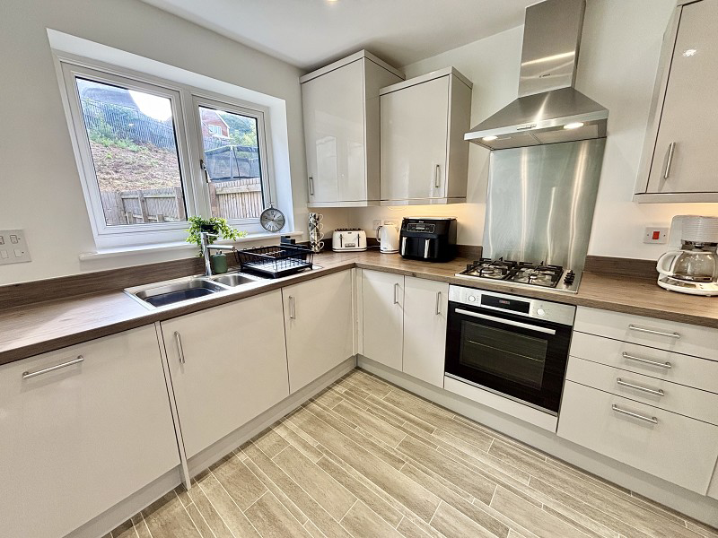 Clos Gelli Wen, Alltwen, Pontardawe, Swansea., photo 7