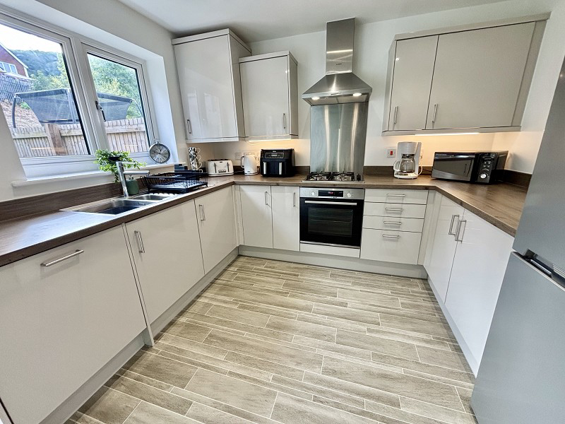 Clos Gelli Wen, Alltwen, Pontardawe, Swansea., photo 5