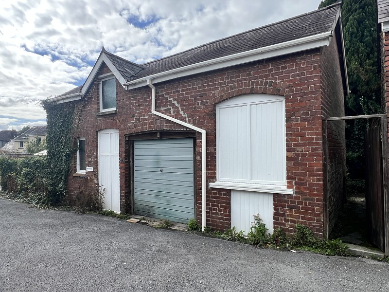 High Street, Llandybie, Ammanford, Carmarthenshire., photo 17