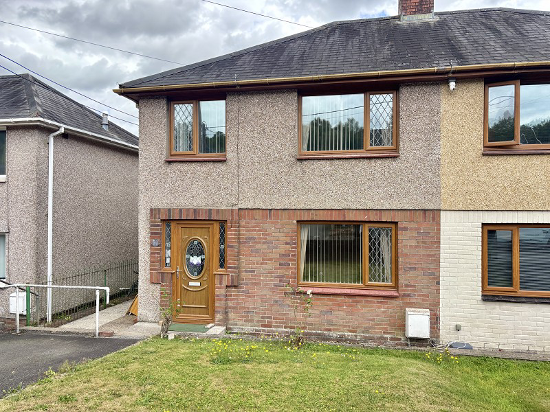Heol Y Llwynau, Trebanos, Pontardawe, Swansea.