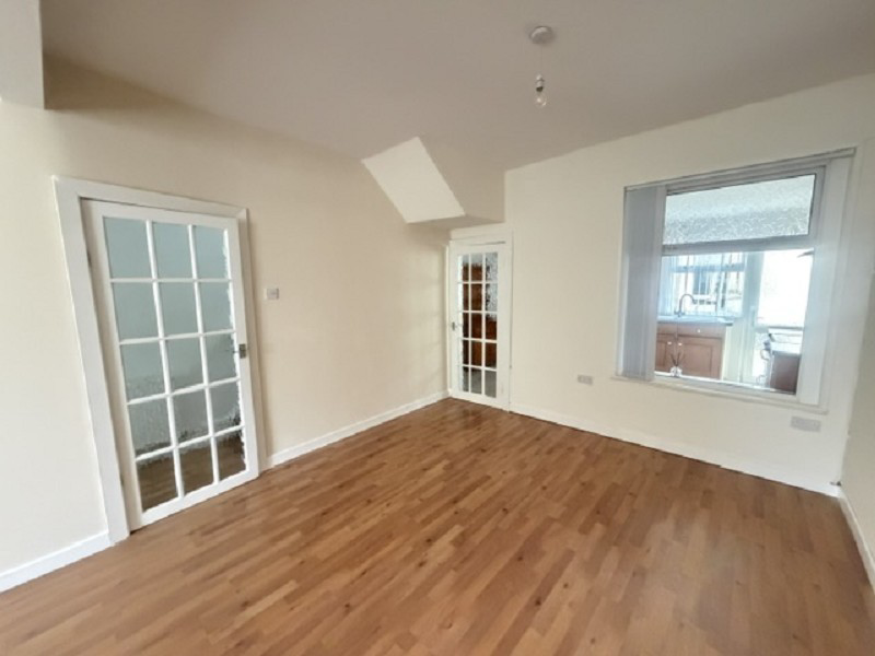 High Street, Glynneath, Neath, Port Talbot., photo 3
