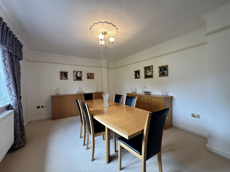 Royal Oak Court, Llandybie, Ammanford, Carmarthenshire., photo 2