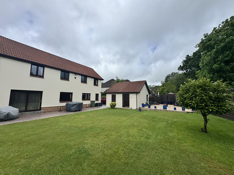 Royal Oak Court, Llandybie, Ammanford, Carmarthenshire., photo 33