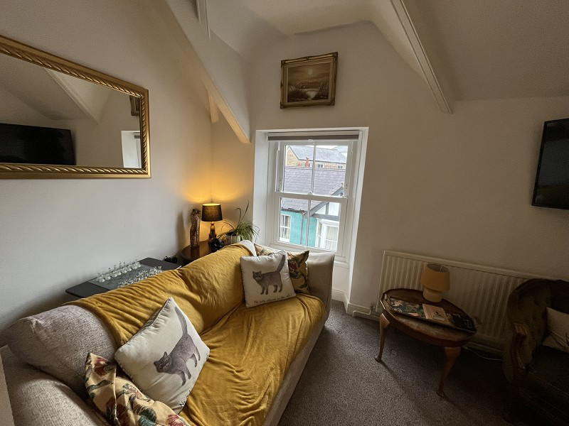 Penrhiw 15 Carmarthen Street, Llandeilo, Carmarthenshire., photo 6