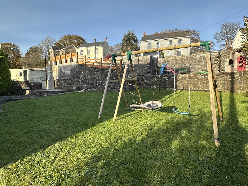 Heol Maes Pica, Lower Cwmtwrch, Swansea., photo 3