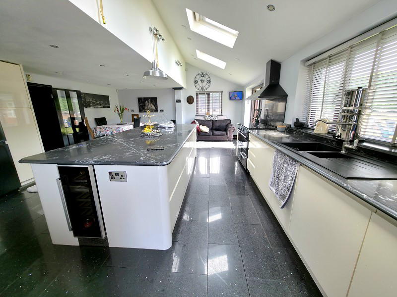 Coopers Road, Ammanford, Carmarthenshire., photo 12