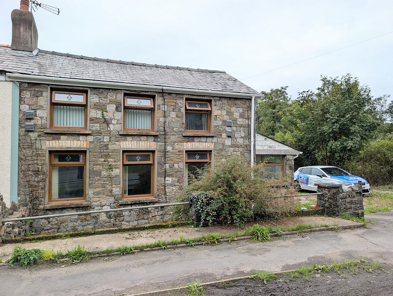 Bank cottages