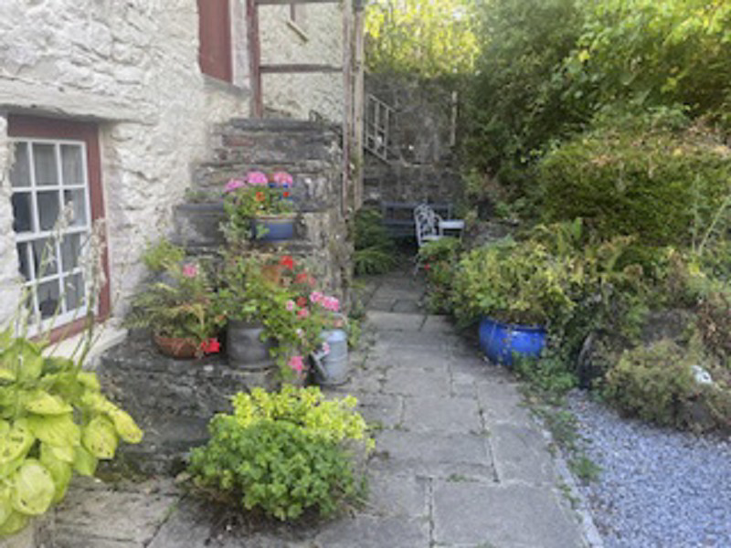 Photo 33