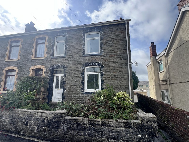 Llwyn Road, Cwmgors, Ammanford, Carmarthenshire.