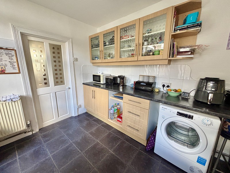 Grove Road, Pontardawe, Swansea., photo 8