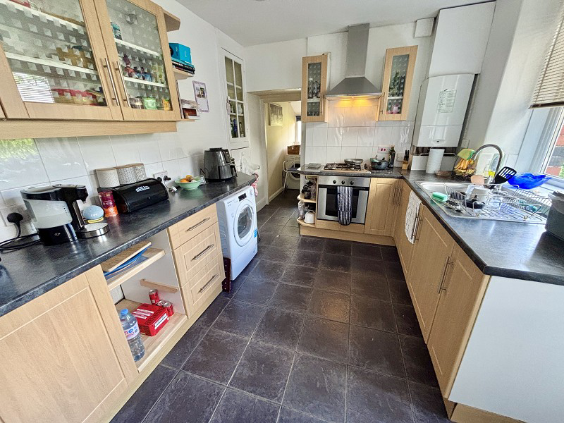 Grove Road, Pontardawe, Swansea., photo 7