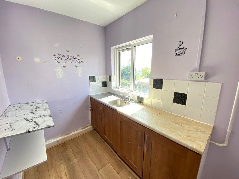 Coombe Tennant Avenue, Neath, Neath Port Talbot., photo 6