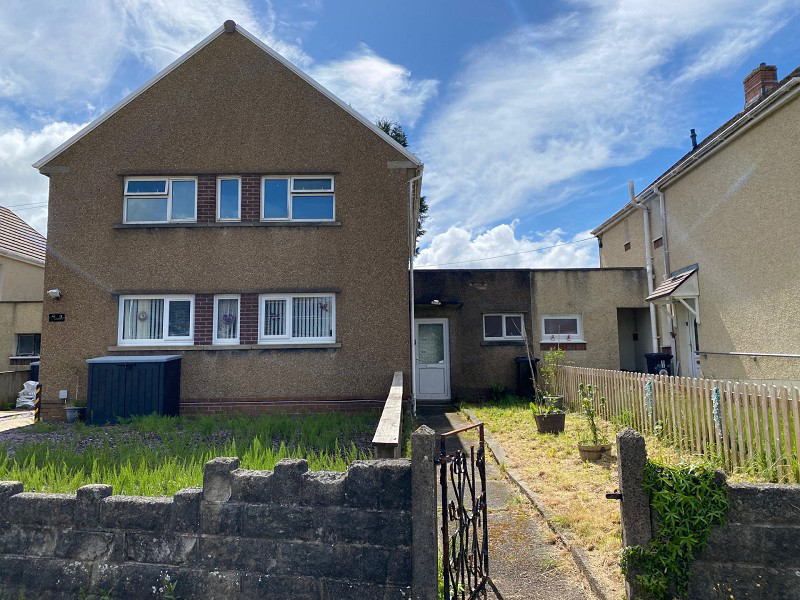 Coombe Tennant Avenue, Neath, Neath Port Talbot.
