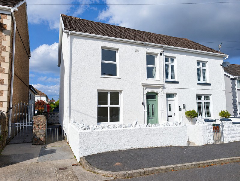 Lewis Avenue, Cwmllynfell, Neath Port Talbot.