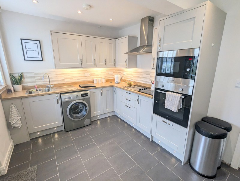 Glannant Road, Carmarthen, Carmarthenshire., photo 8
