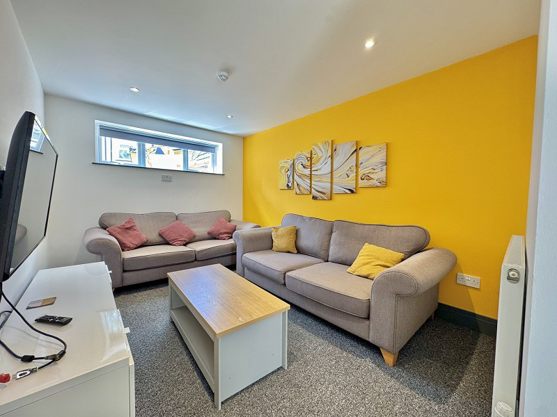Bryn Y Mor Crescent, Swansea, City and County of Swansea., photo 4