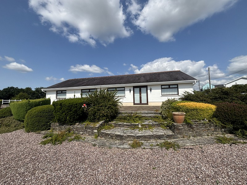 70 Kings Road, Llandybie, Ammanford, Carmarthenshire., photo 2