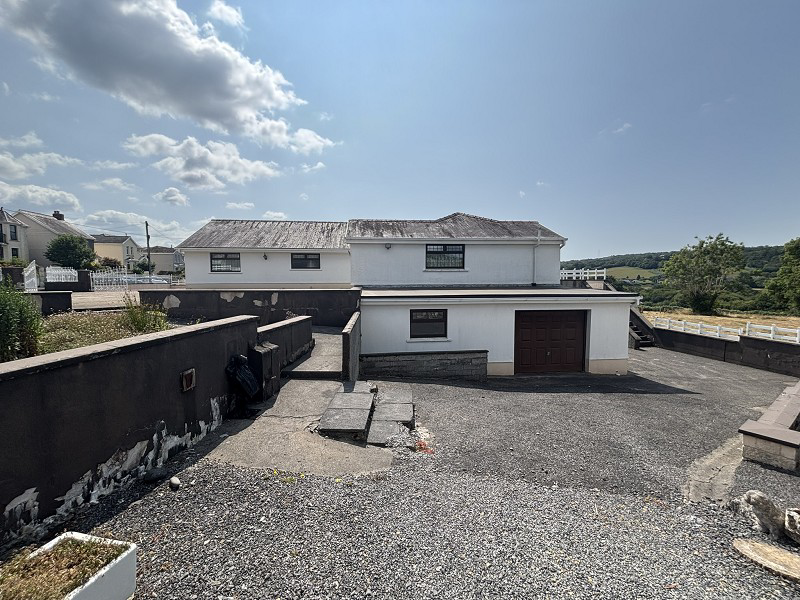 70 Kings Road, Llandybie, Ammanford, Carmarthenshire., photo 13