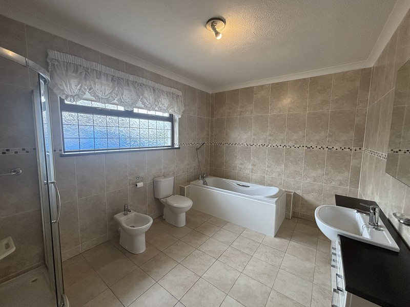 70 Kings Road, Llandybie, Ammanford, Carmarthenshire., photo 6