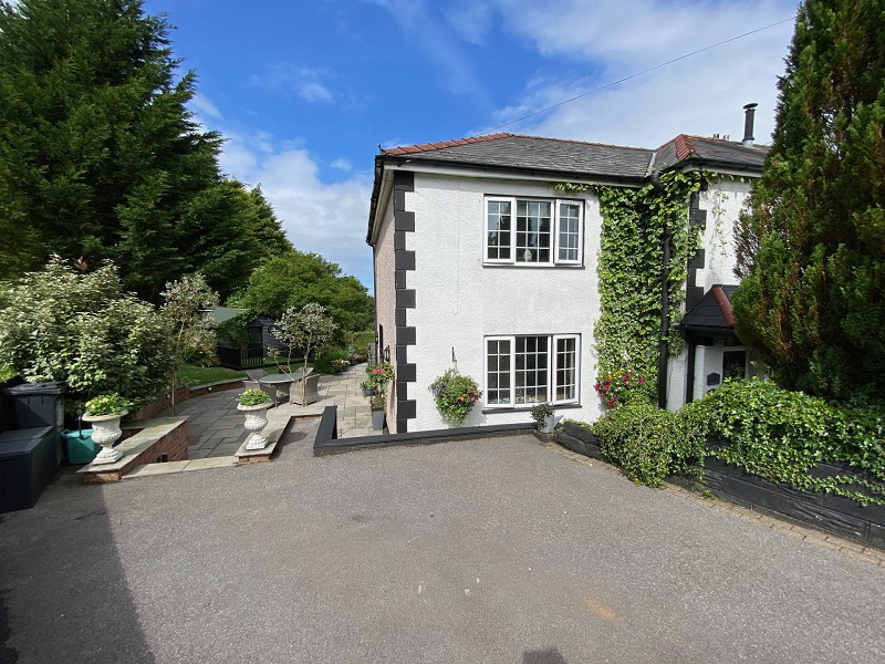 Marigold Place, Seven Sisters, Neath, Neath Port Talbot.