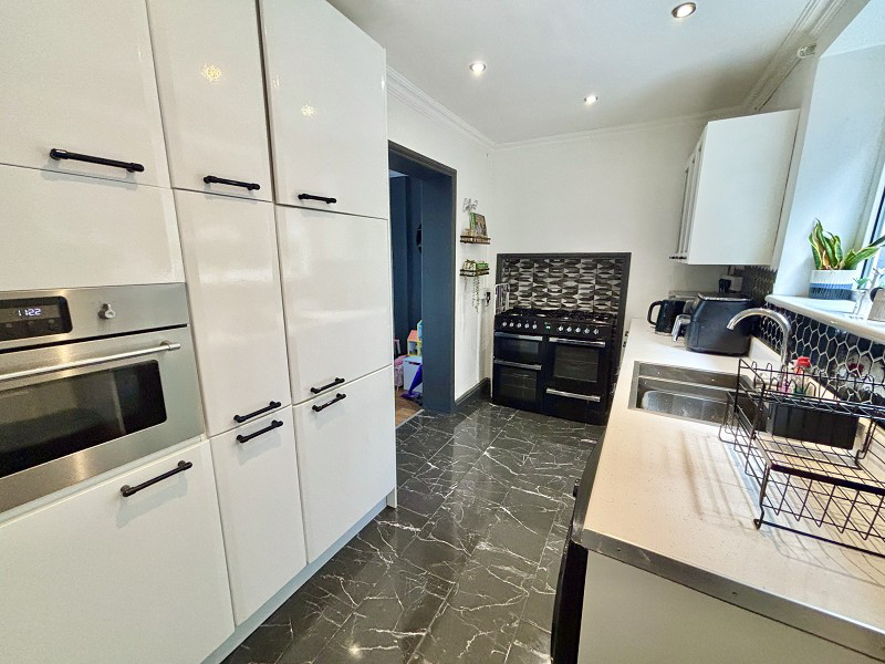 Dyffryn Road, Alltwen, Pontardawe, Swansea., photo 10