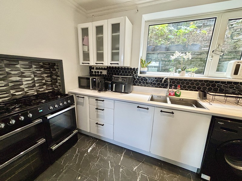 Dyffryn Road, Alltwen, Pontardawe, Swansea., photo 8