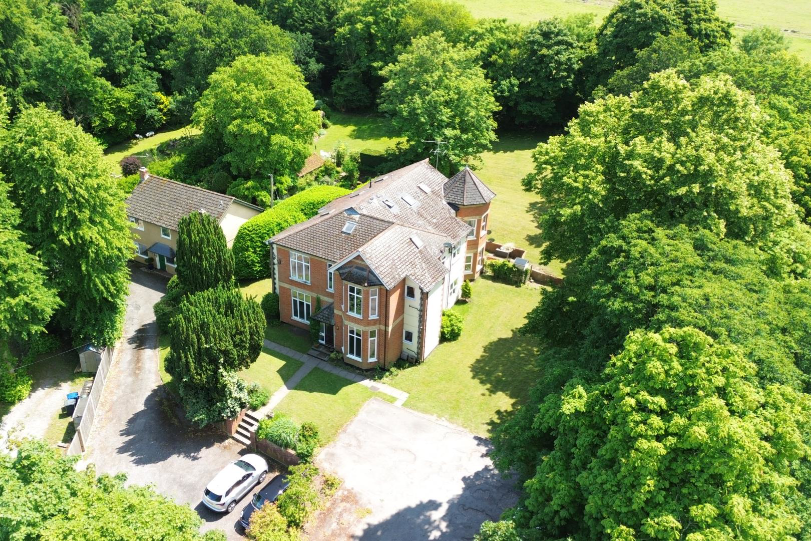 Guildford Road, Farnham