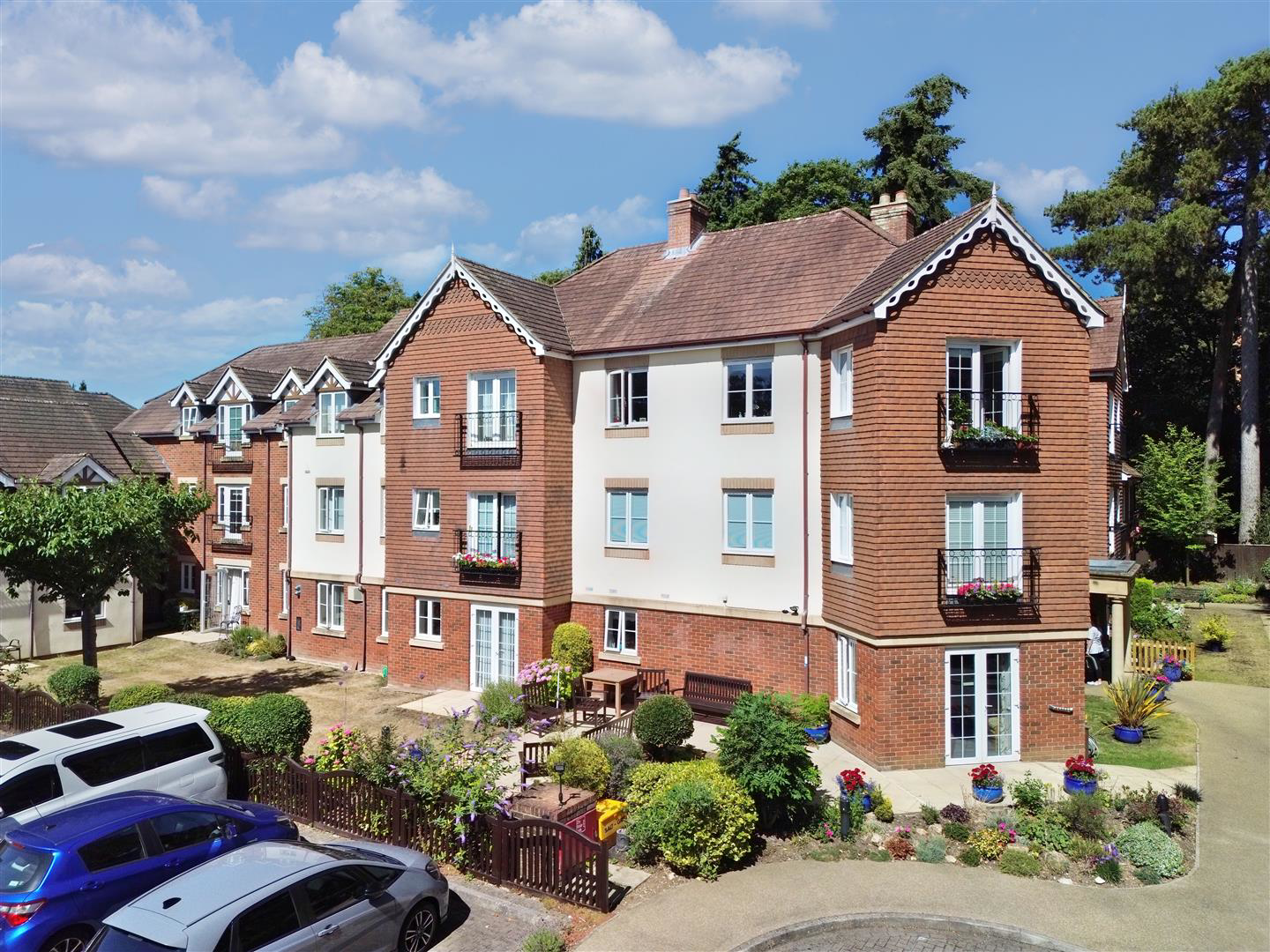 Branksomewood Road, Fleet