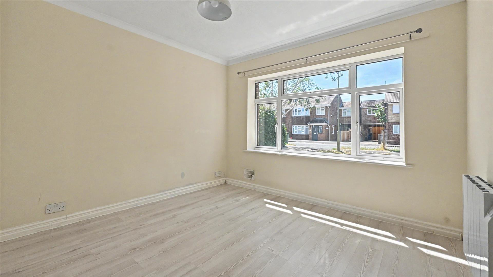 Beta Road, Farnborough, photo 3