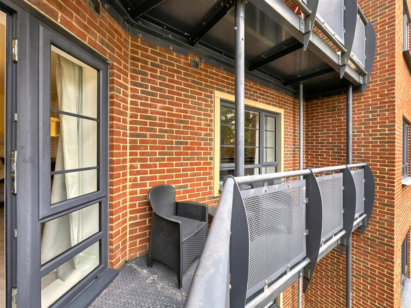Kestrel Road, Farnborough, photo 7
