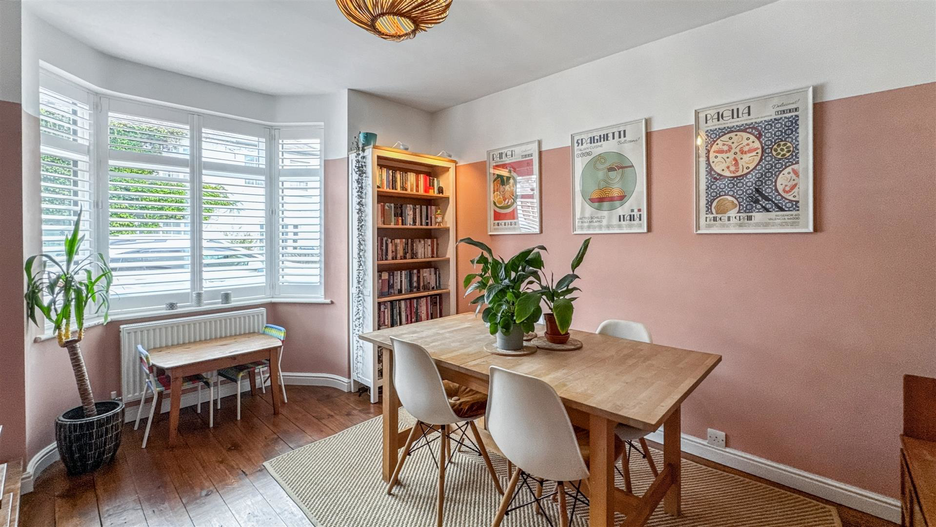 Badshot Lea Road, Farnham, photo 13