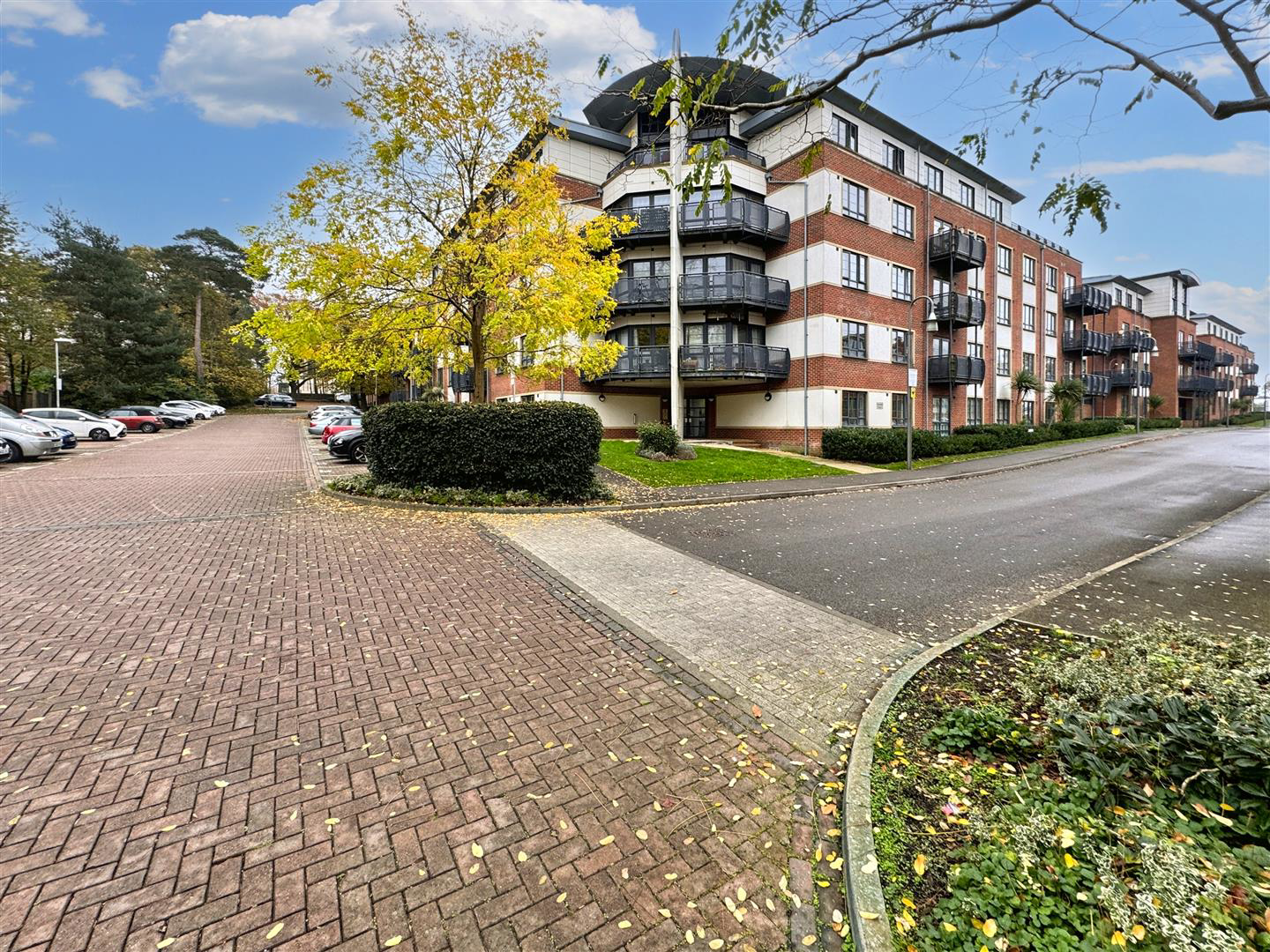 Kestrel Road, Farnborough, photo 9