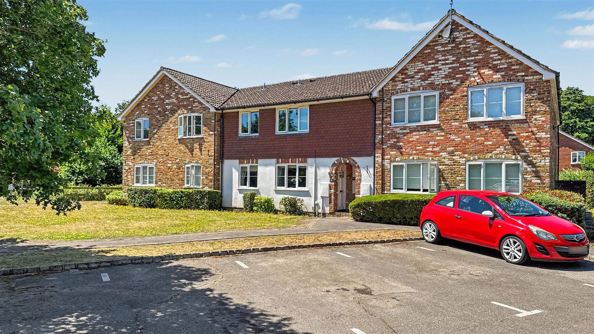 Broadhurst, Farnborough