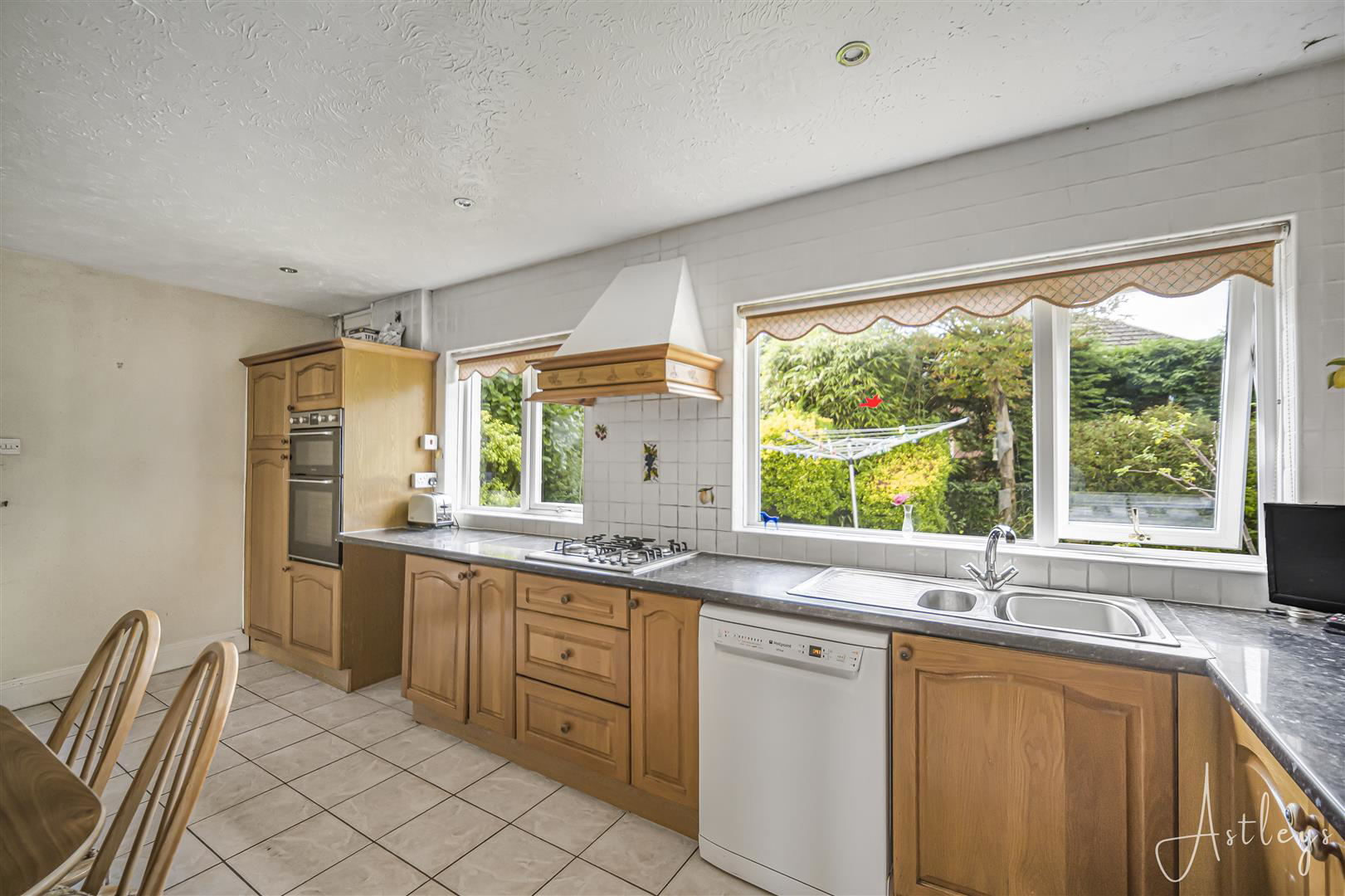 Havergal Close, Caswell, Swansea, photo 11