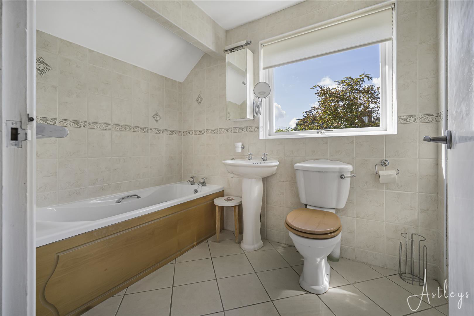 Havergal Close, Caswell, Swansea, photo 14