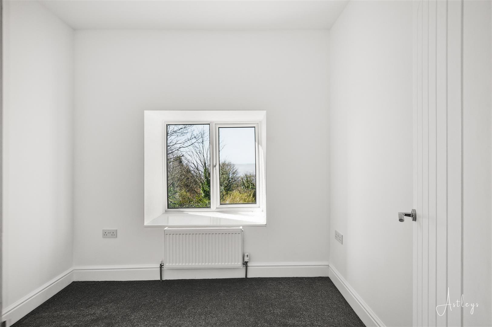 Penygraig Road, Townhill, Swansea, photo 12