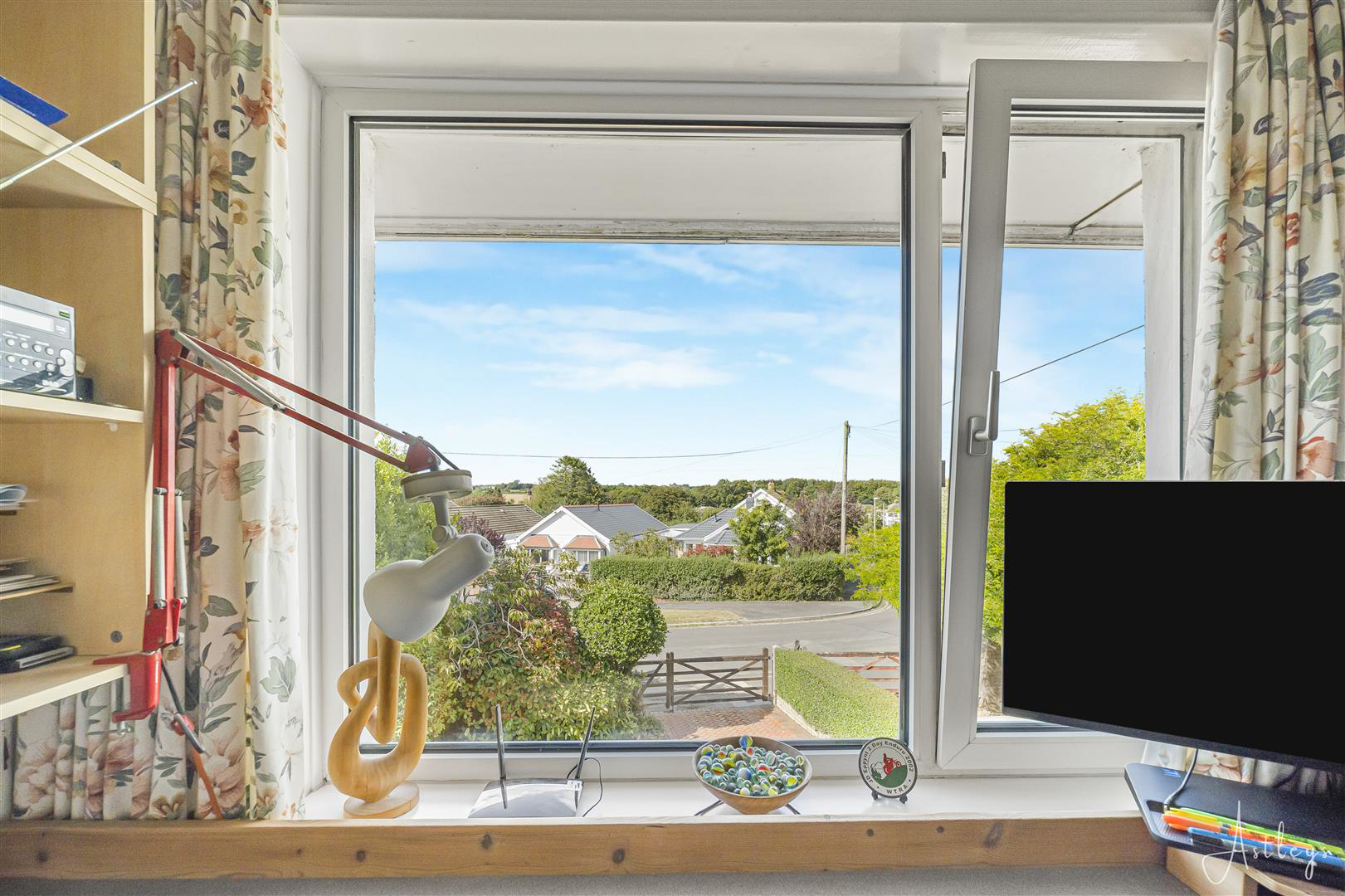 Three Cliffs Drive, Southgate, Swansea, photo 25