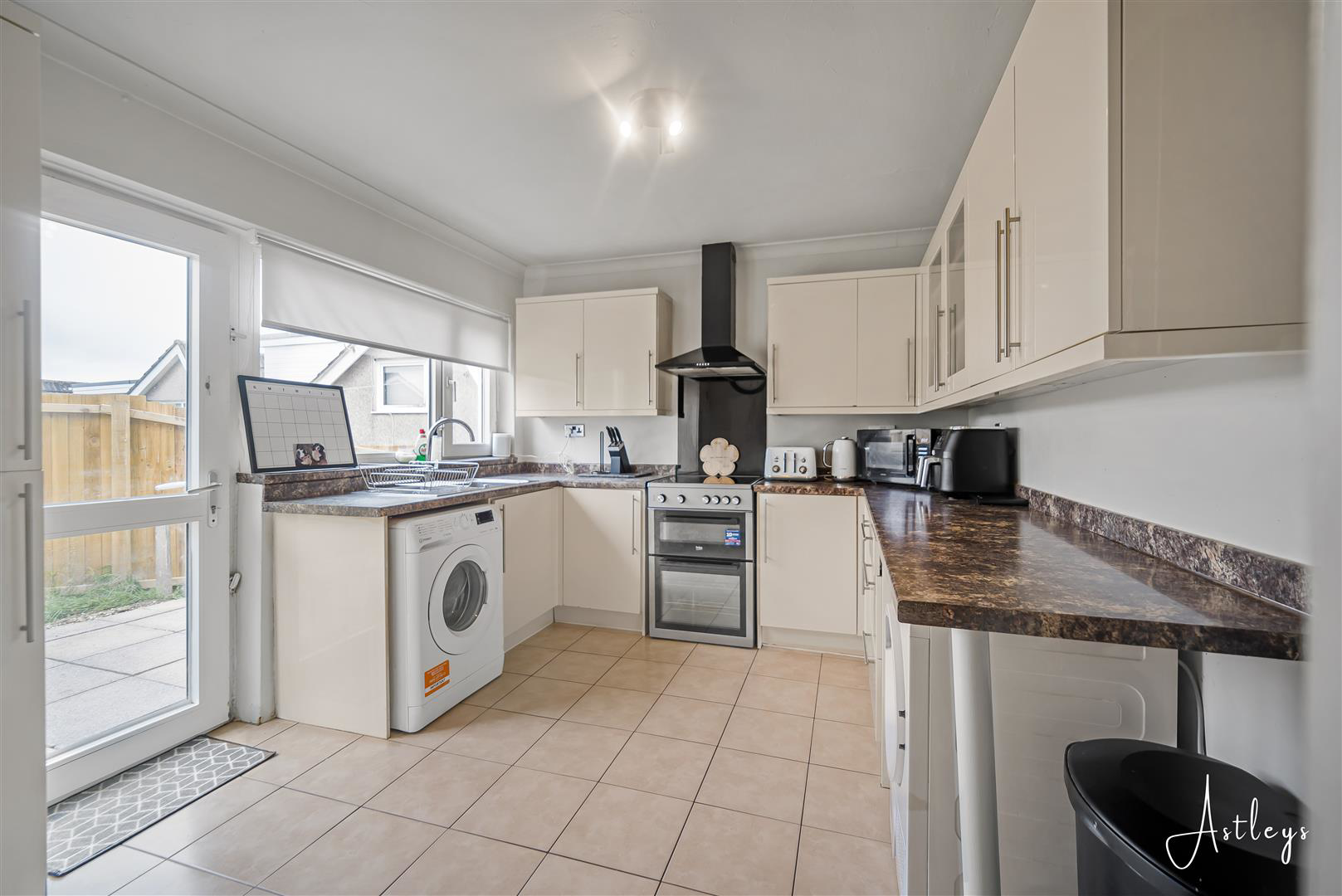 Heol Bedwas, Birchgrove, Swansea, photo 2
