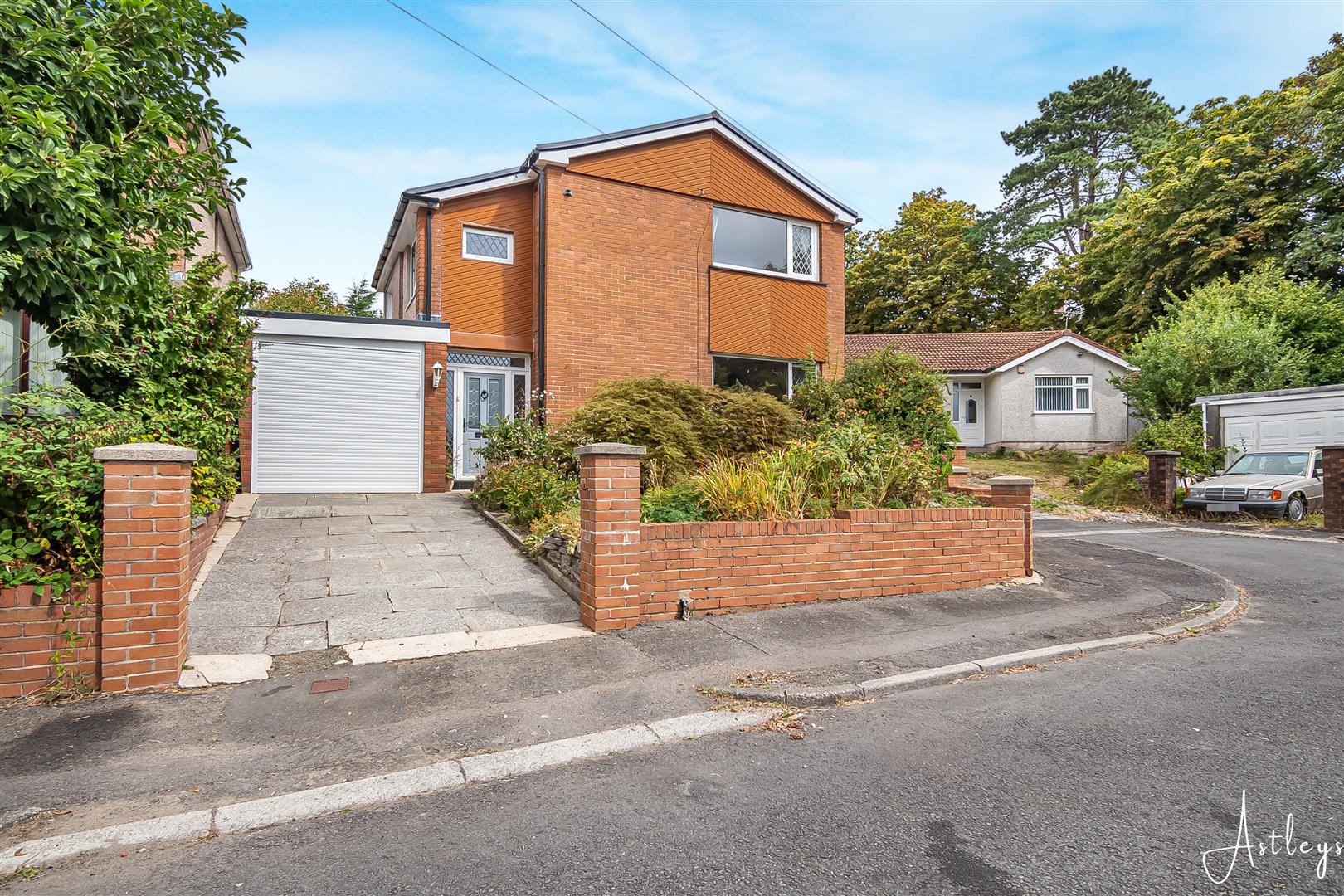 Gelli Aur,, Neath