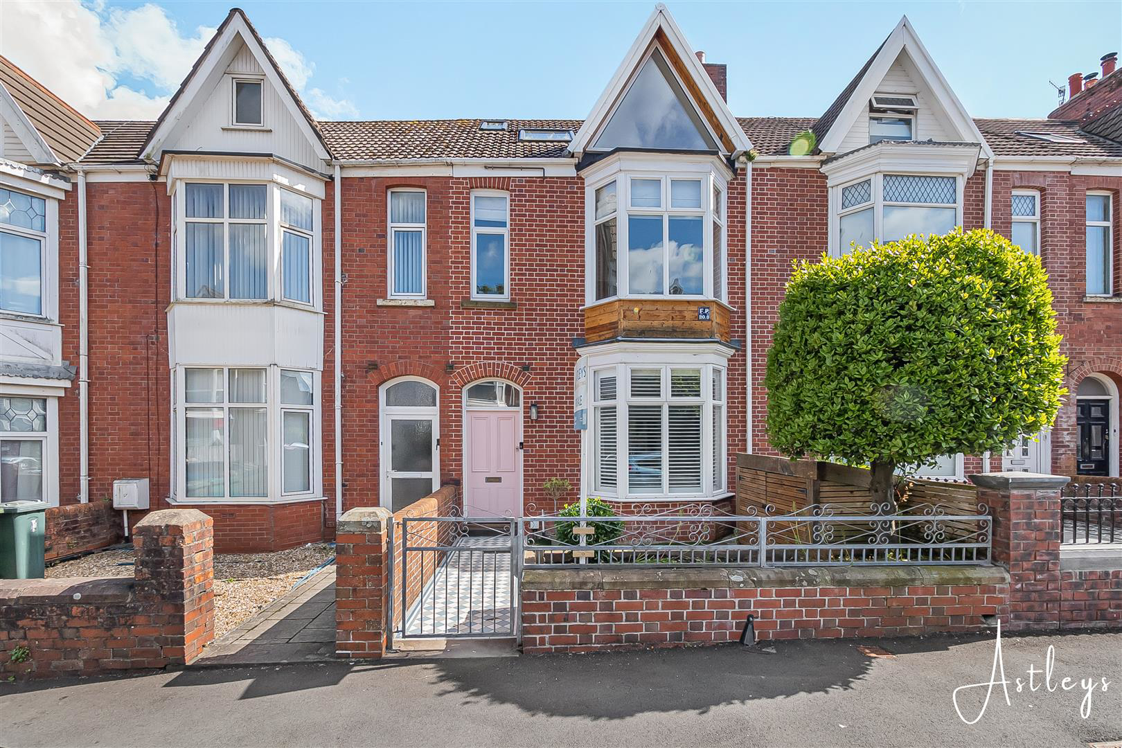 Mirador Crescent, Swansea
