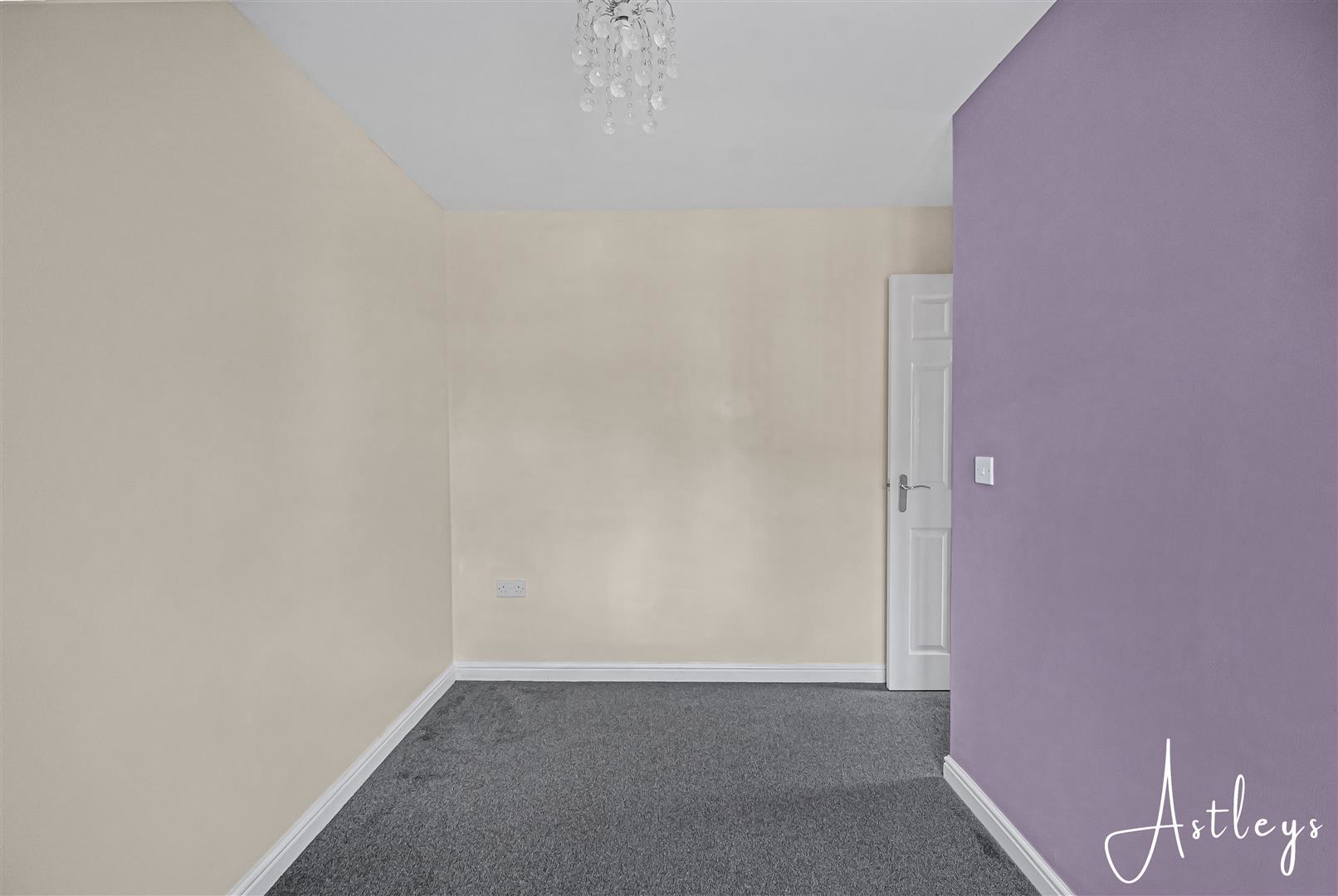 Llys Rhaeadr, Godrergraig, Swansea, photo 16