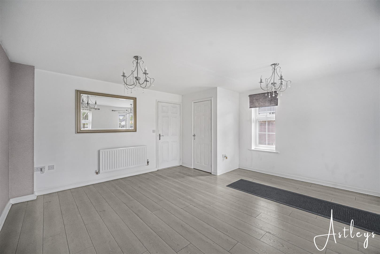 Llys Rhaeadr, Godrergraig, Swansea, photo 9