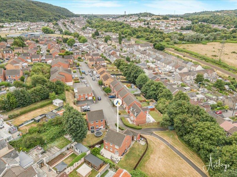 Edith Mills Close, Neath, photo 22