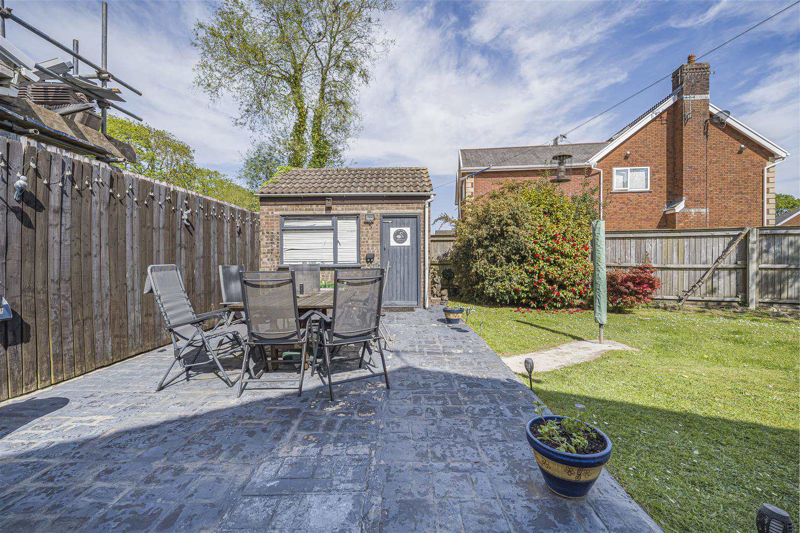 Llwyn-Yr-Hebog, Parc Gwernfadog, Morriston, Swansea, photo 16