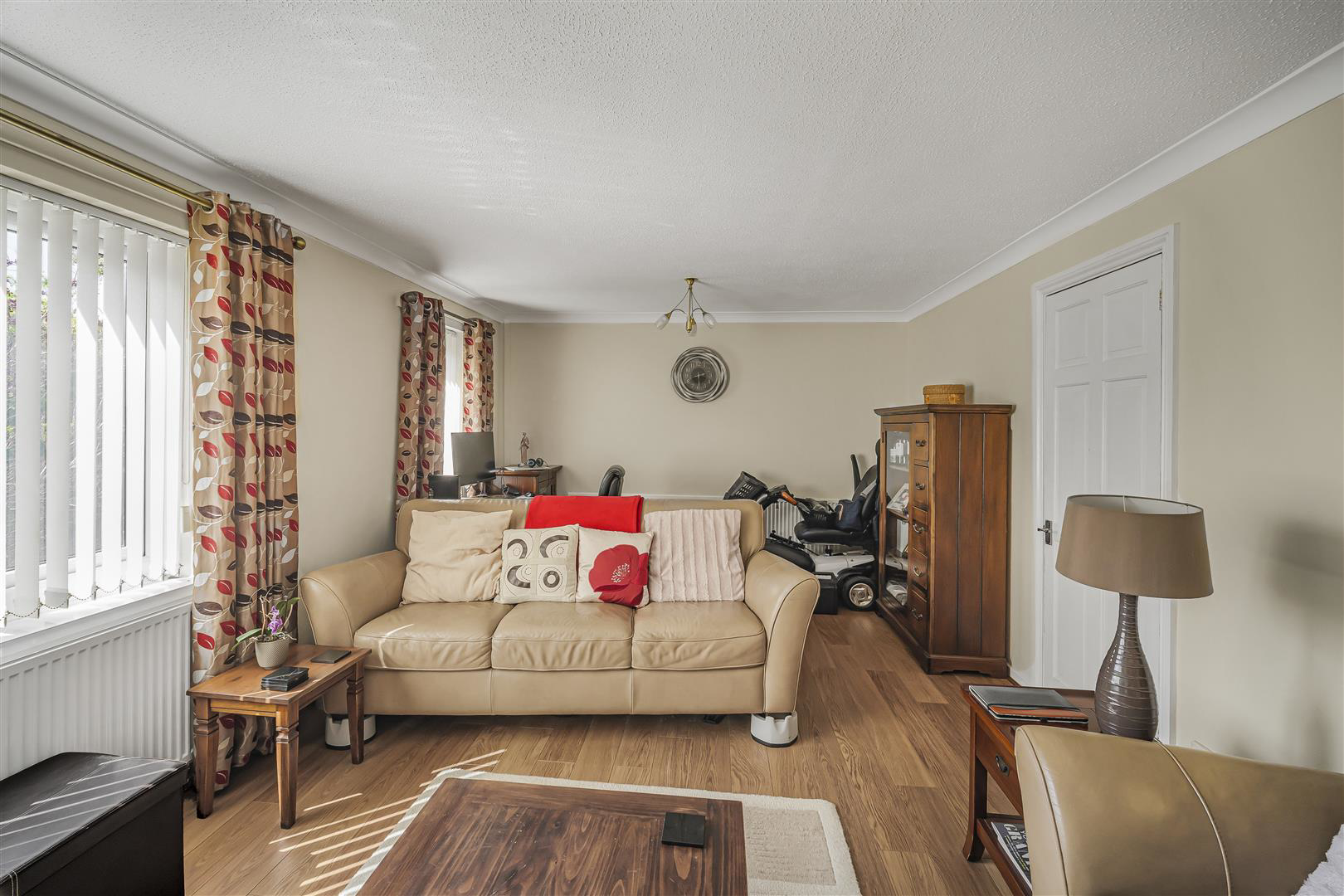Llwyn-Yr-Hebog, Parc Gwernfadog, Morriston, Swansea, photo 9