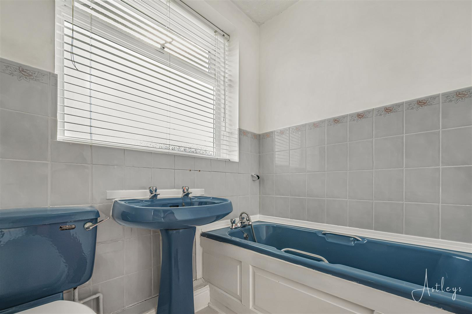 Sycamore Avenue, Neath, photo 13